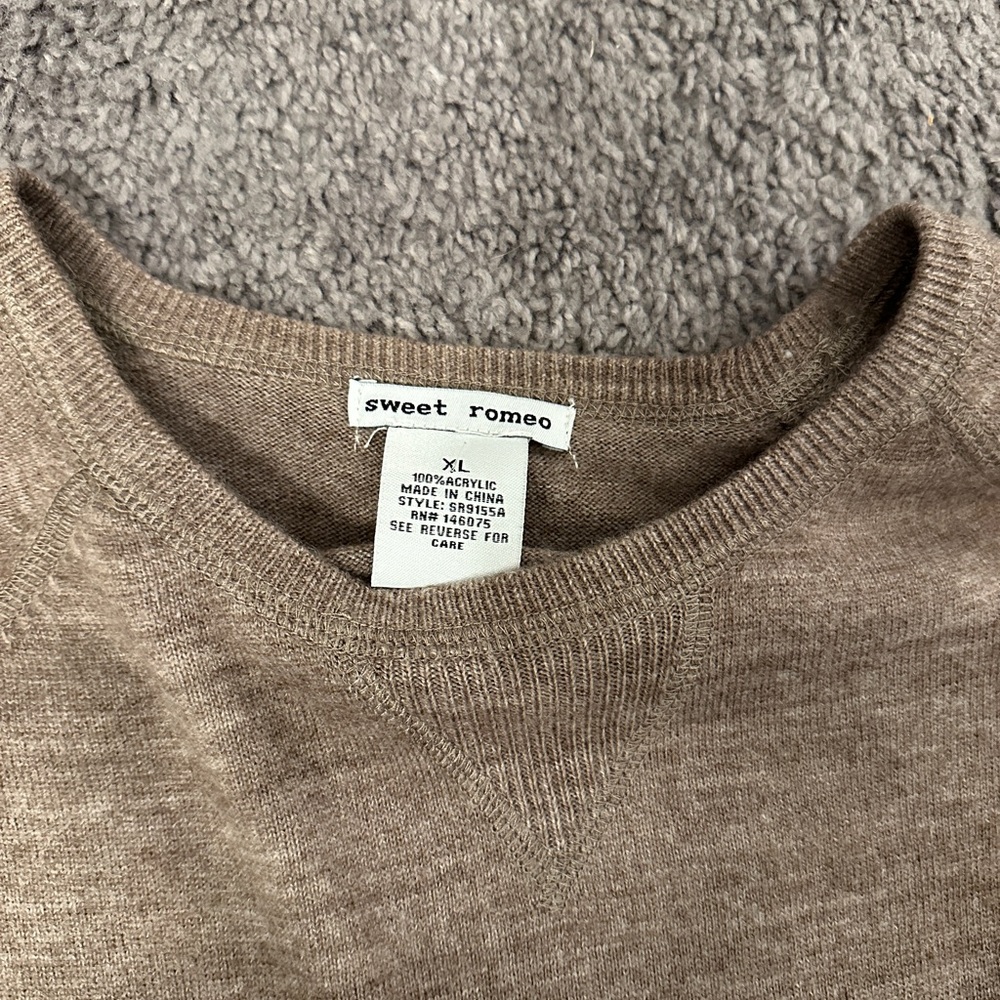 Sweet Romeo Sweater - Picture 2 of 4
